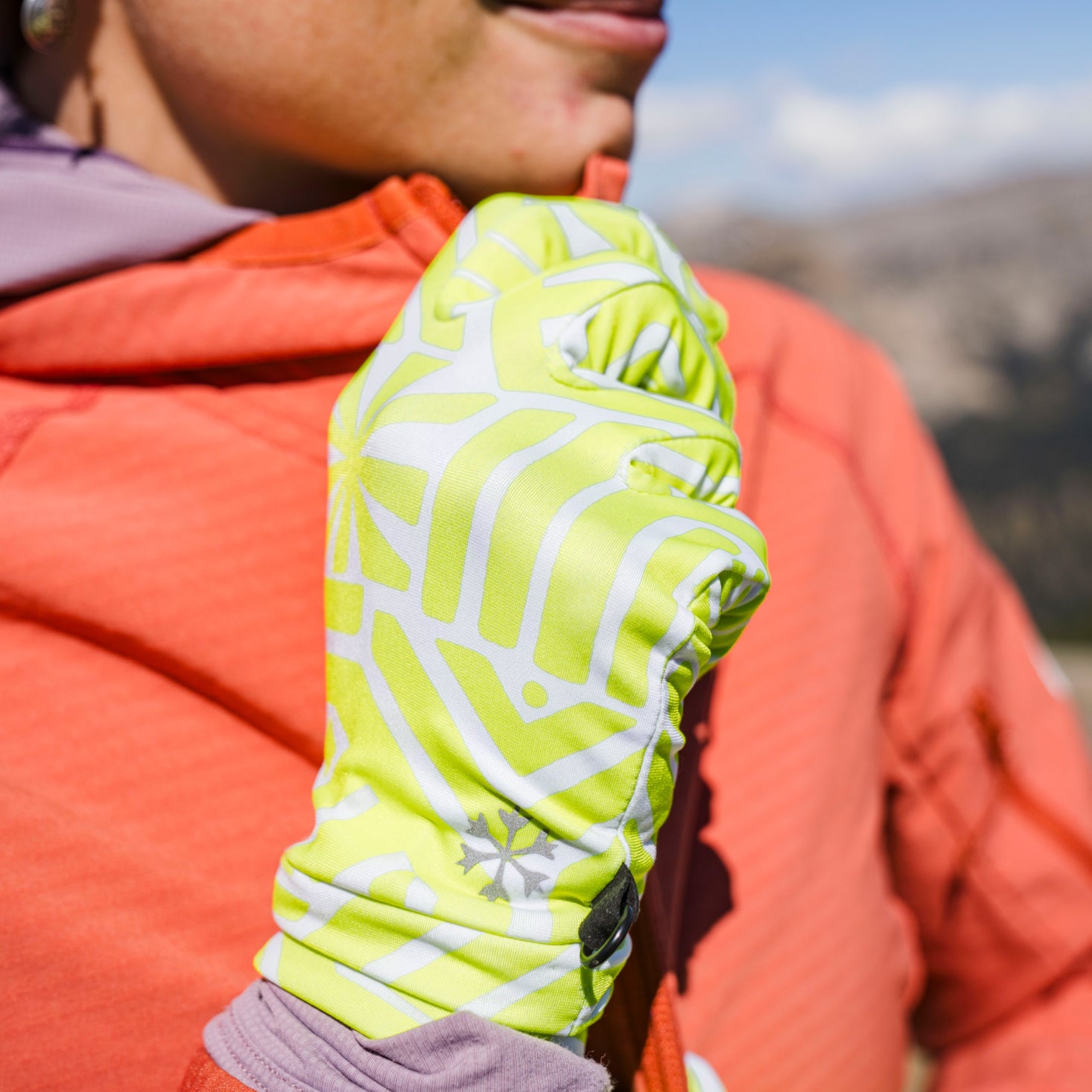 Neon Waves | Pursuit Performance Liner Glove