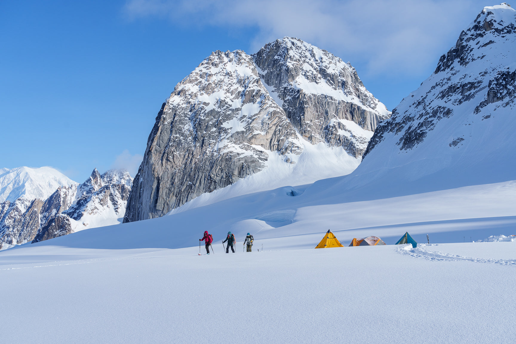 ski movie skida winter hat neckwarmer alpine skiing party