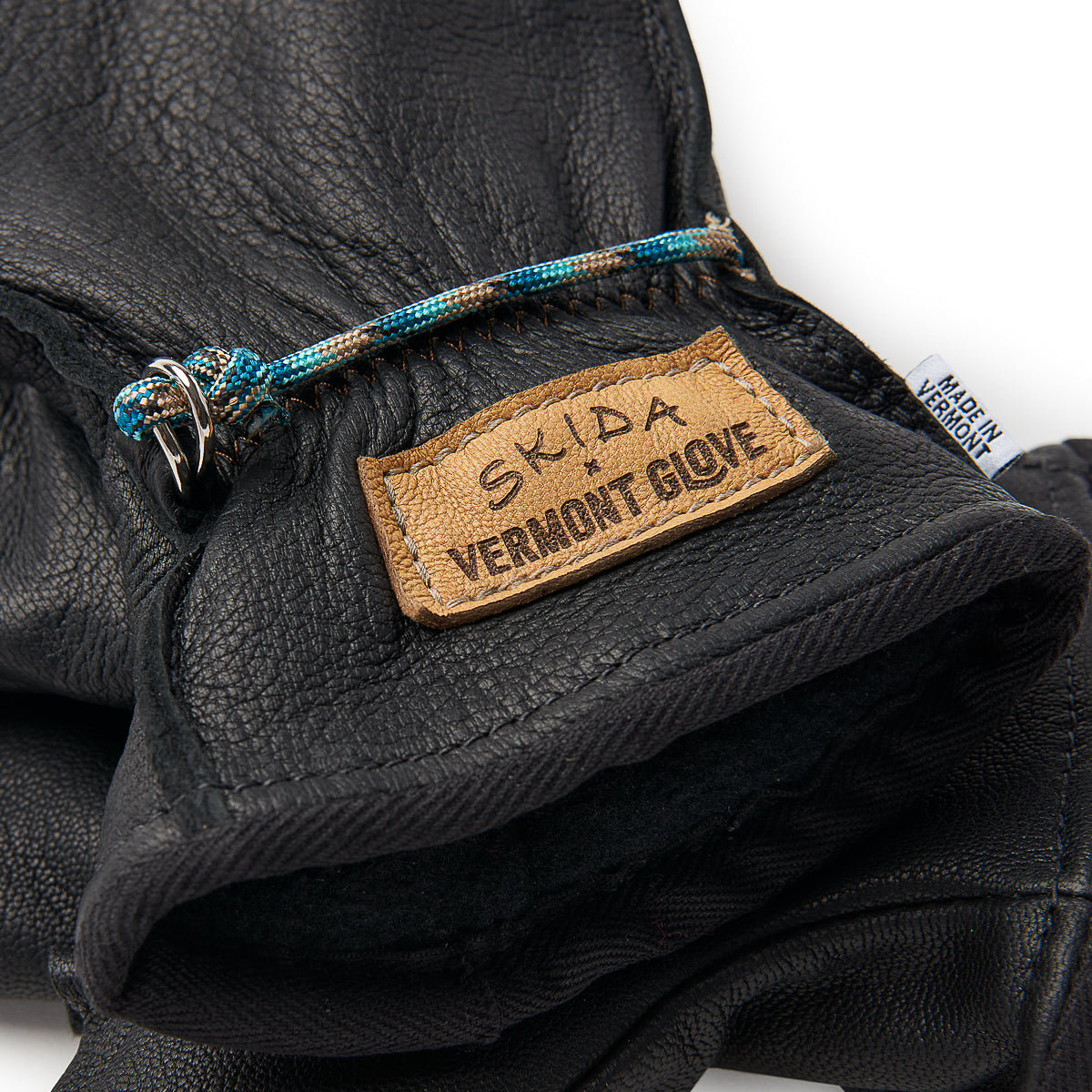 Black | The Country Mitt